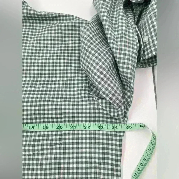 Izod Men’s Soft Wash Essentials Button Up Shirt Large 16/16.5 34/35 Green Plaid - Picture 6 of 11